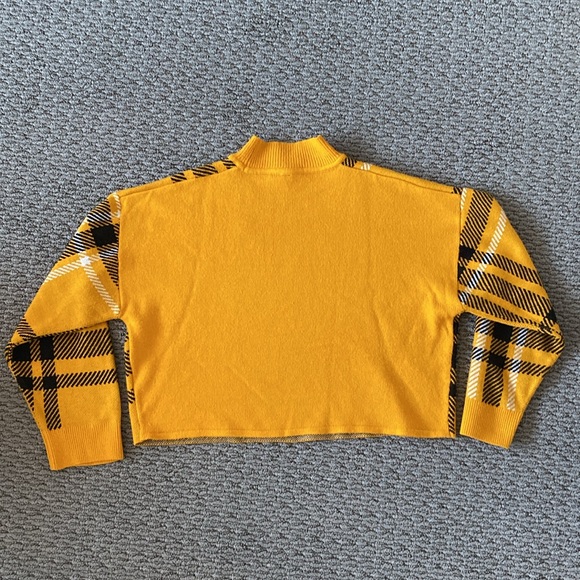 H&M Divided Sweater - Picture 3 of 3
